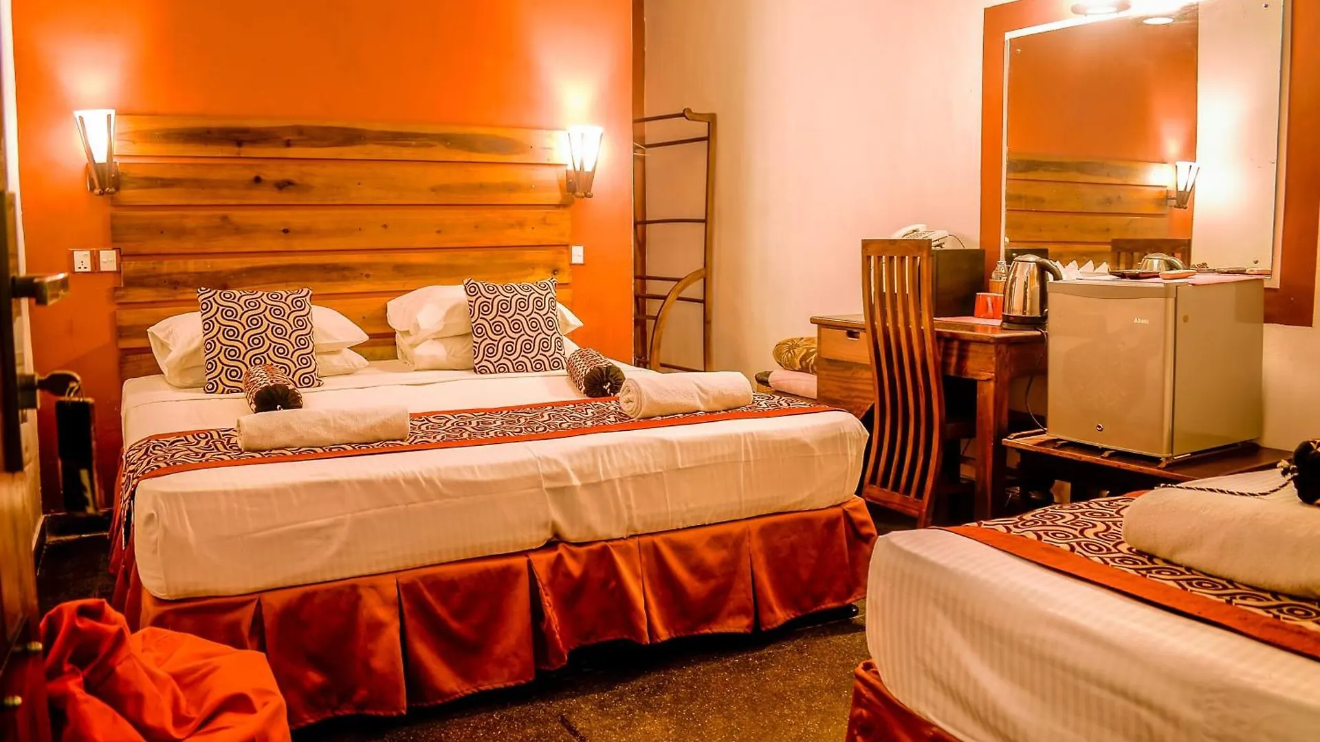 Sizzlers Hub Hotel Kandy 3*,