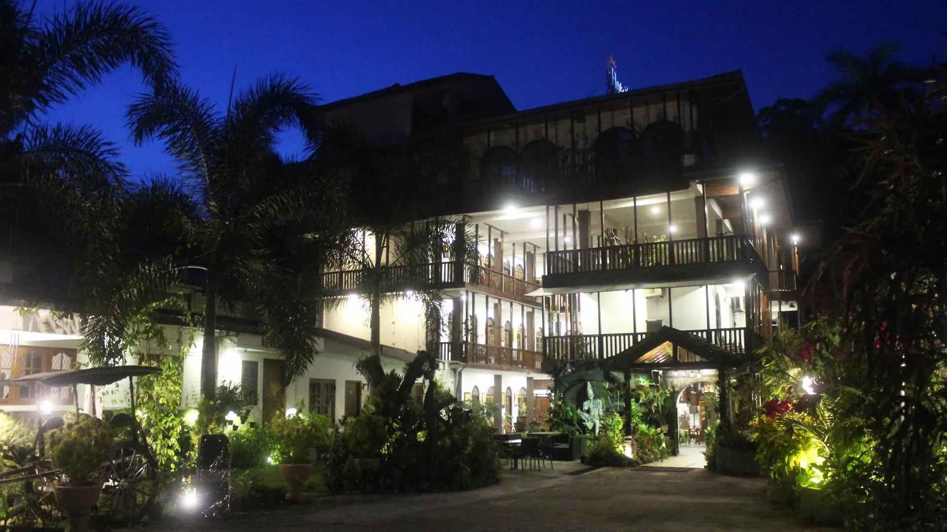 Sizzlers Hub Hotel Kandy
