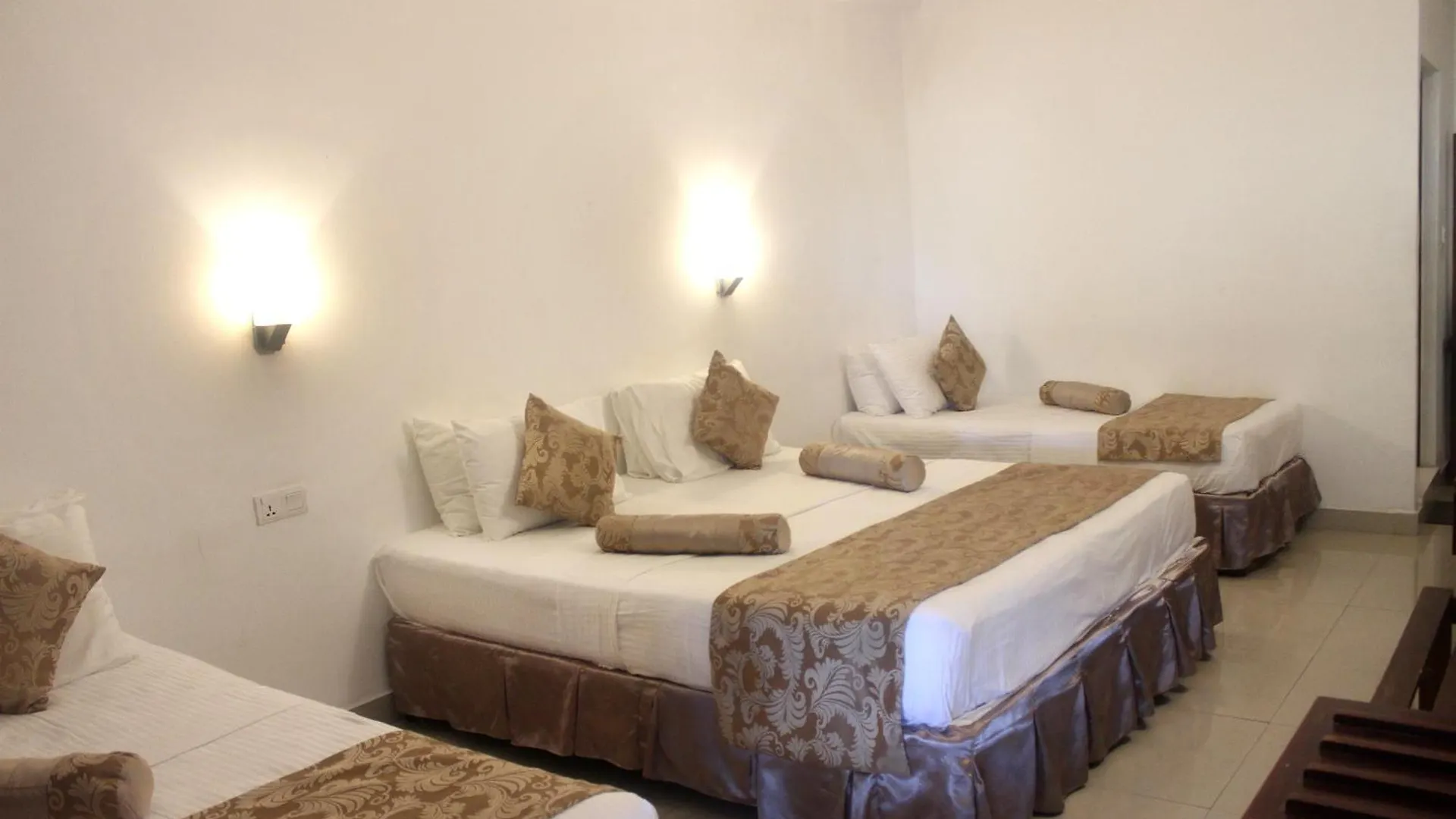 Sizzlers Hub Hotel Kandy